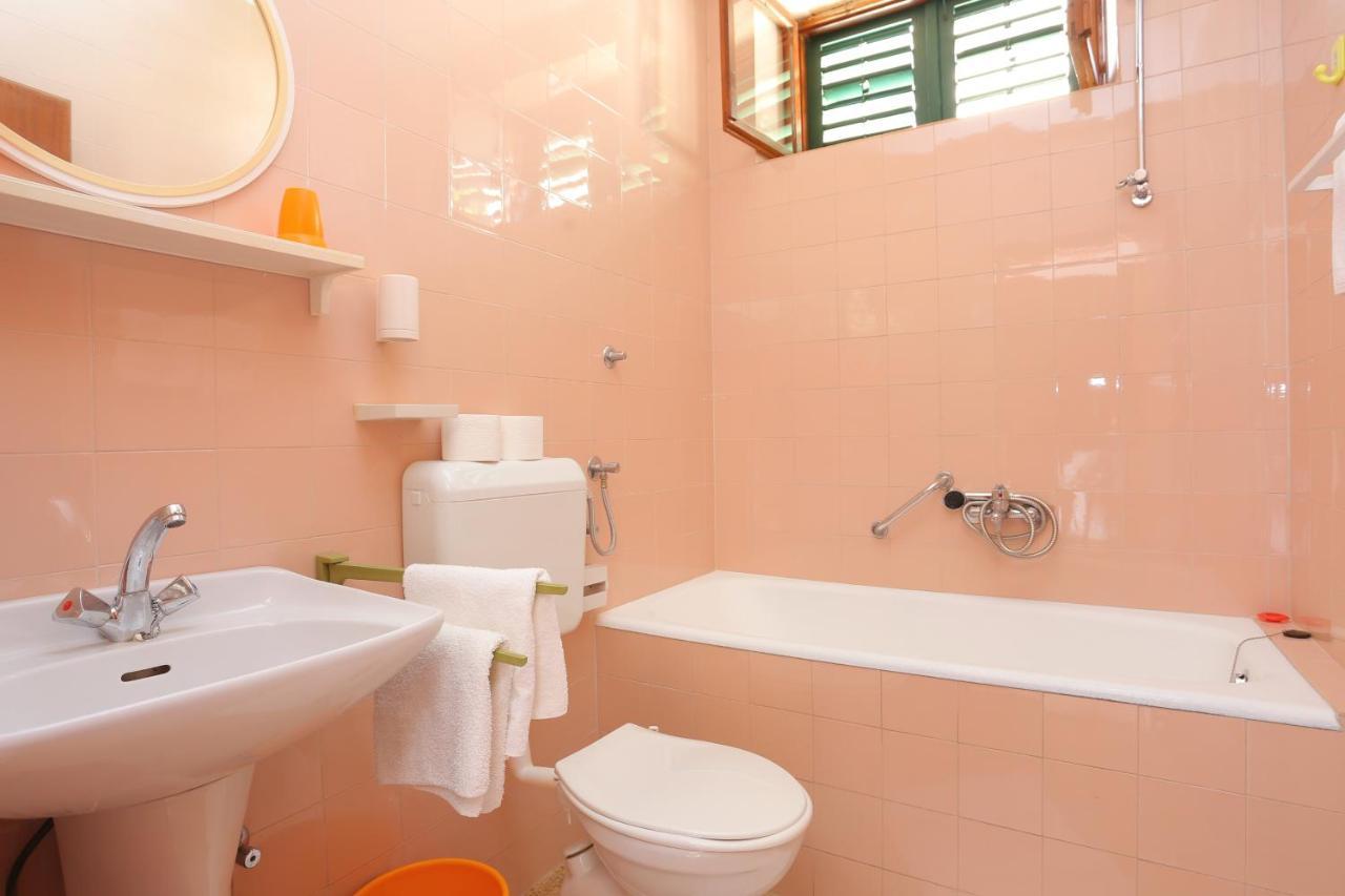 Apartments With A Parking Space Brela, Makarska - 6043 Ngoại thất bức ảnh
