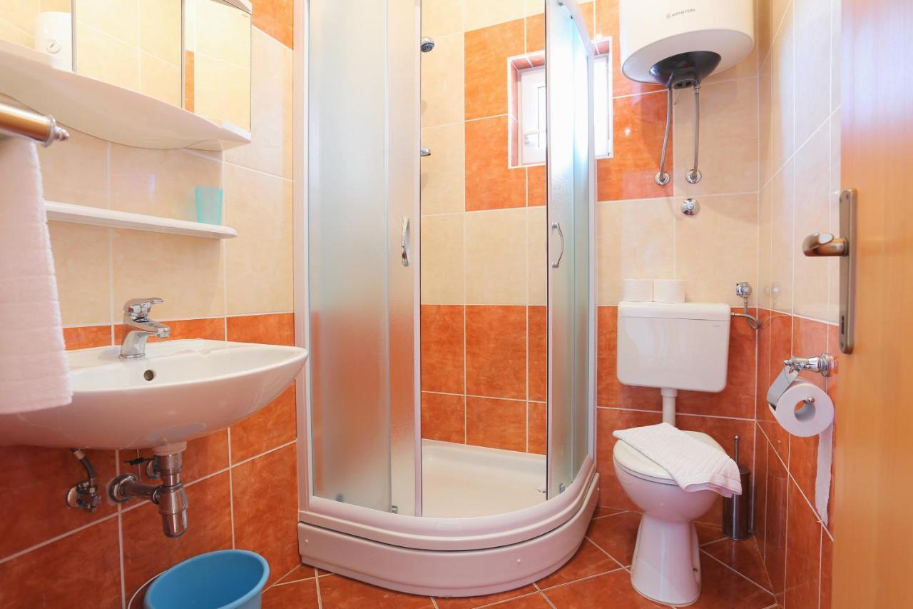 Apartments With A Parking Space Brela, Makarska - 6043 Ngoại thất bức ảnh